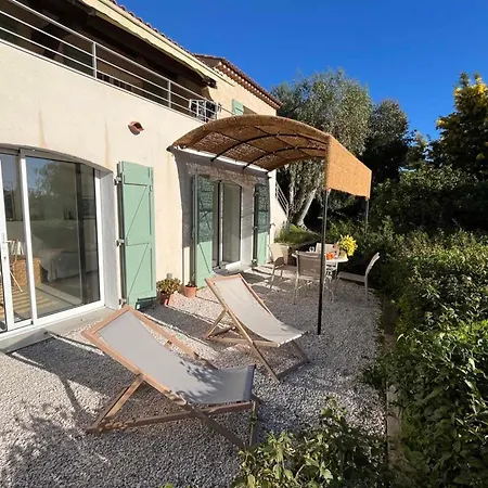 Sea View With Large Terrace 5-min Walk To The * Le Lavandou
