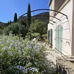 Apartment Sea View With Large Terrace 5-min Walk To The