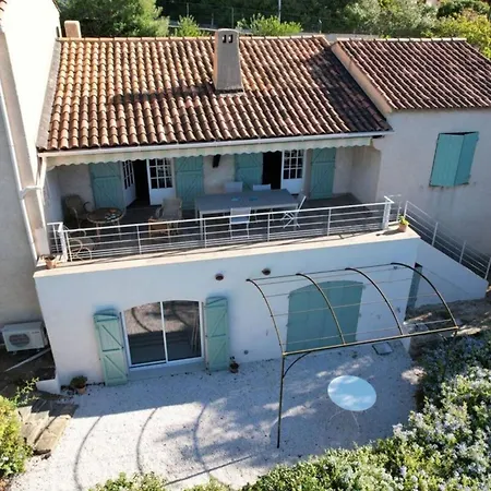 Appartamento Sea View With Large Terrace 5-min Walk To The *